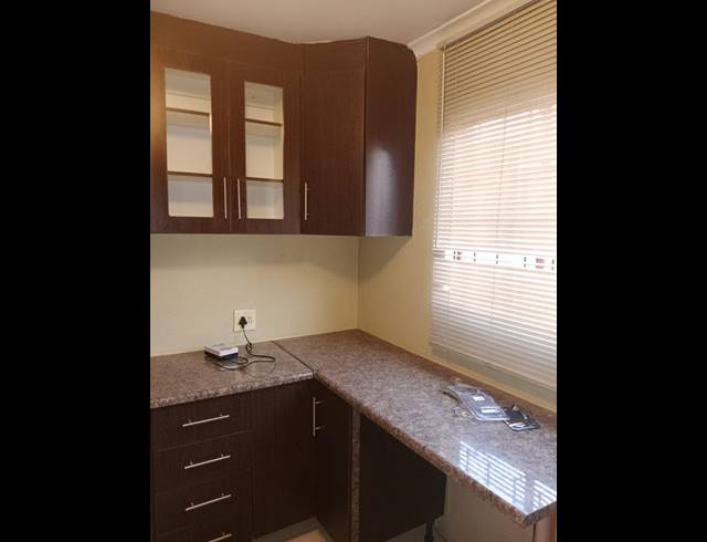 2 BEDROOM HOUSE FOR SALE IN DAWN PARK